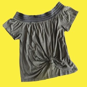 🪐 Off Shoulder Olive Green Top